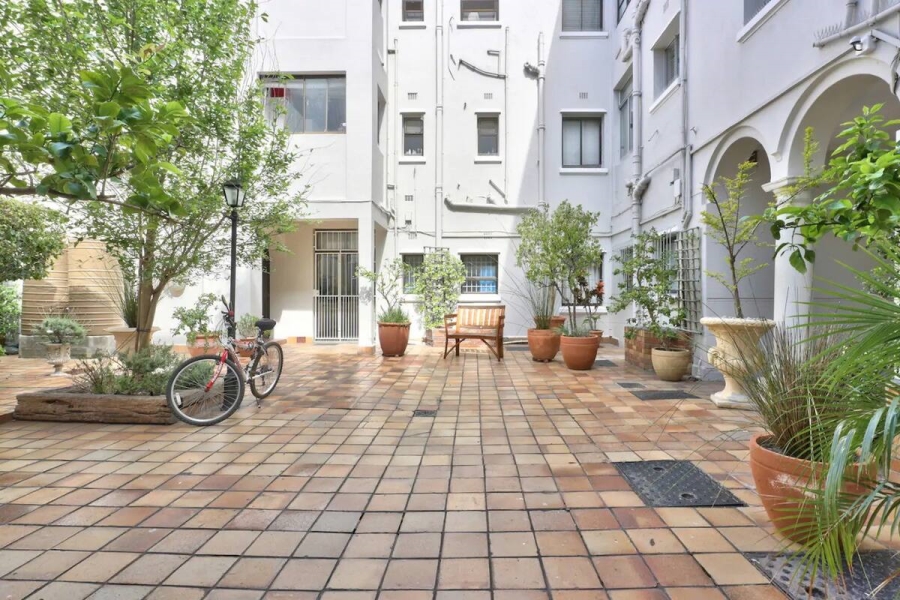 To Let 2 Bedroom Property for Rent in Bantry Bay Western Cape